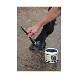 Supreme Products Hoof Gloss With Beeswax and Tea Tree For Condition and Shine Black